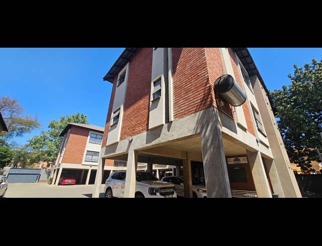 17 BEDROOM APARTMENT BLOCK FOR SALE IN RUSTENBURG CENTRAL